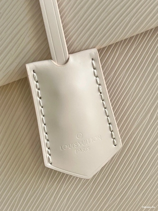 LOUIS CHANELUNY BB VUITTON 0521